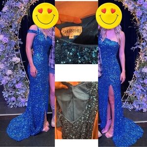 Gorgeous sequined Sherri Hill royal blue gown. Worn once. Excellent condition.